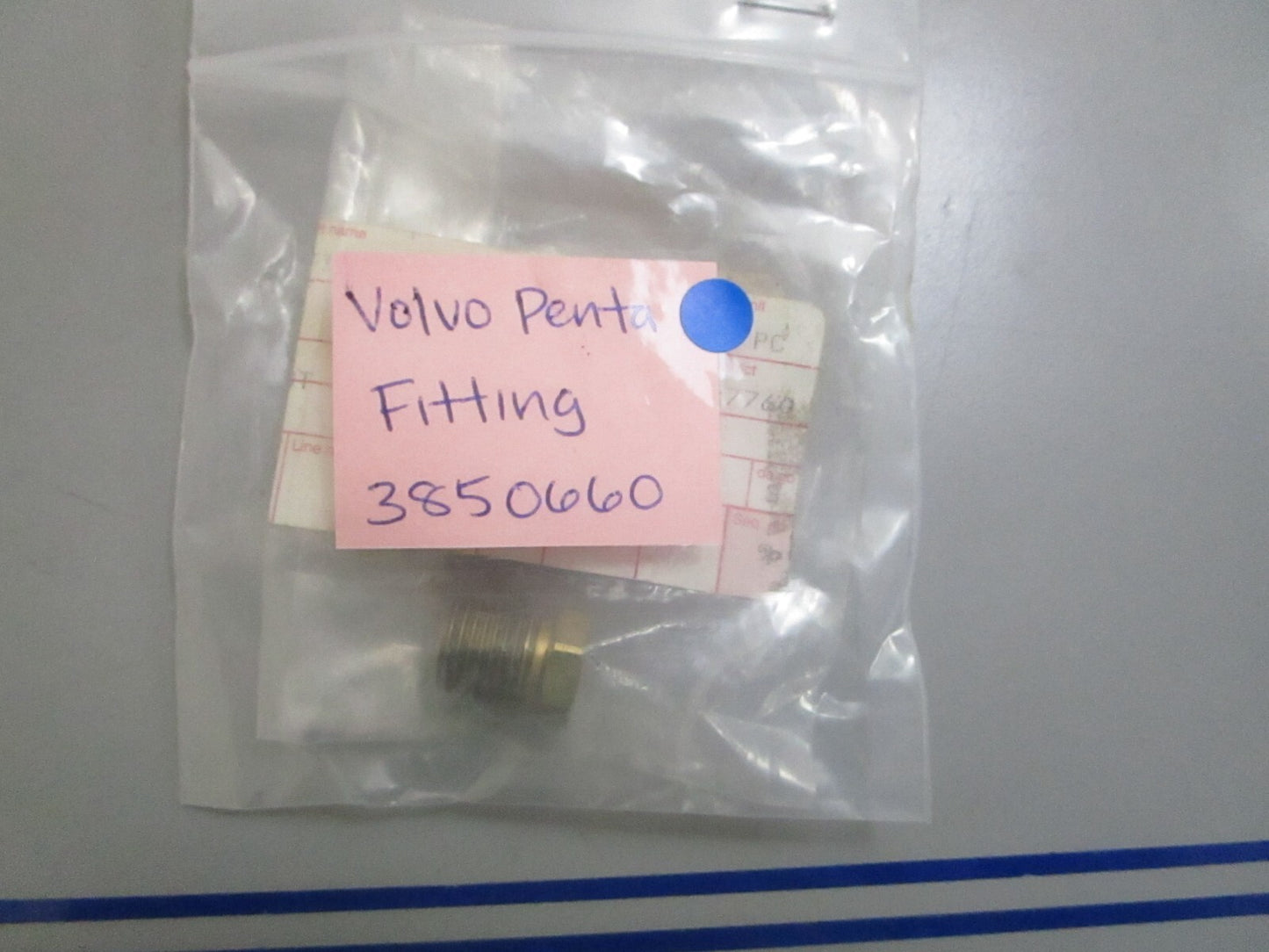 *NEW OEM* 0810 Volvo Penta Fitting 3850660