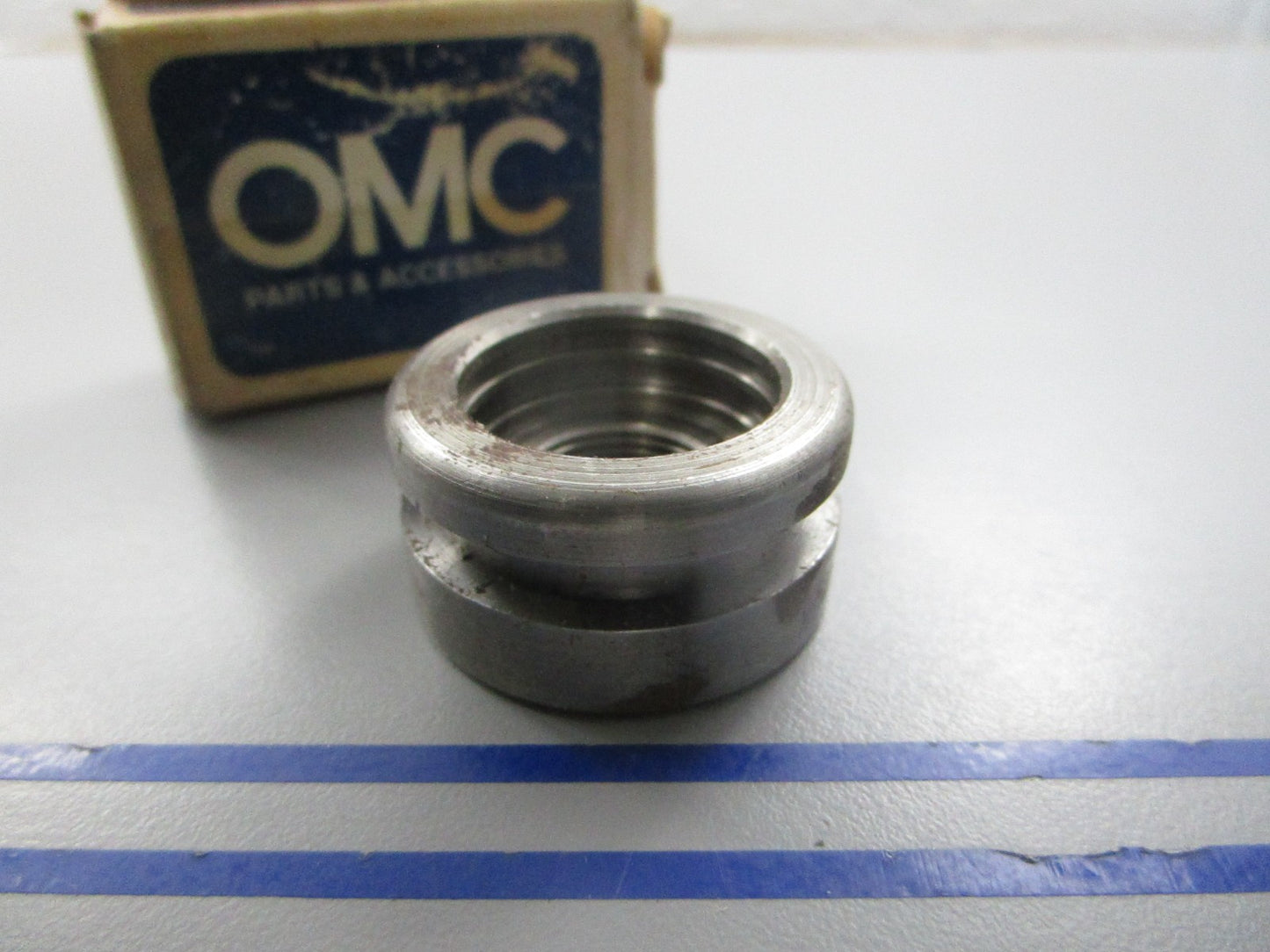 NEW OEM 122512 0122512 OMC Johnson Evinrude Tilt Cylinder Piston 0810
