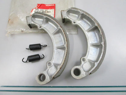 NEW OEM 06430-MM8-881 Honda Brake Shoe Set 0810