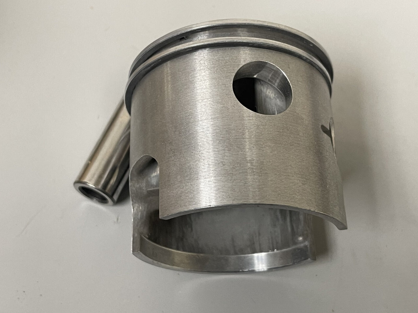 *NEW OEM* 0670 Mercury Quicksilver Piston Assembly .015 765-7042A2 765 7042A2