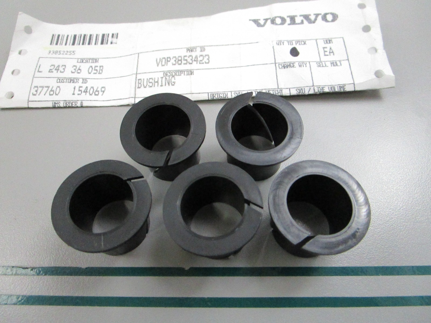 NEW OEM (LOT OF 5) 3853423 Volvo Penta Bushing 0810