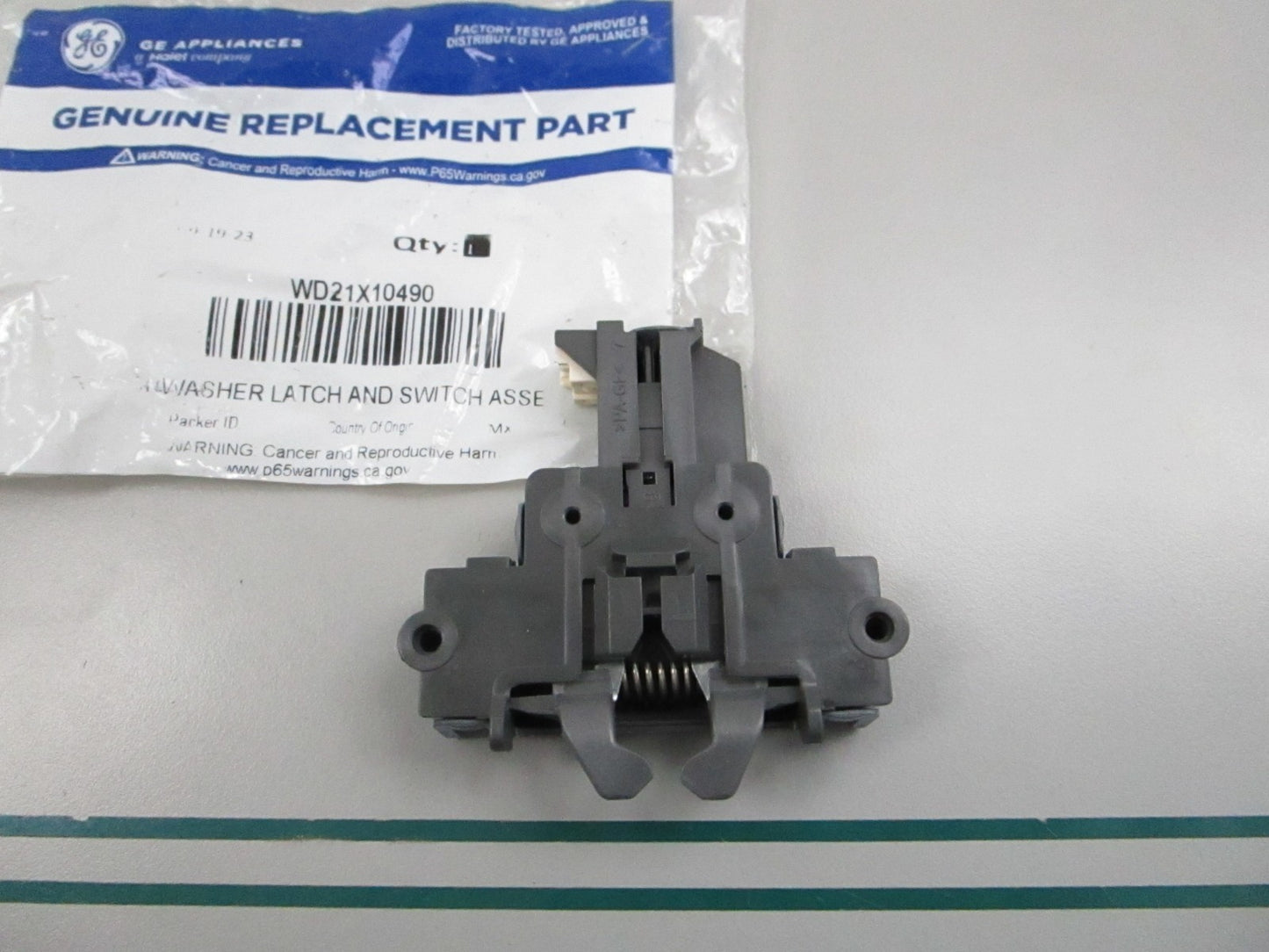 NEW OEM WD21X10490 GE Washer Latch & Switch Assembly 0810