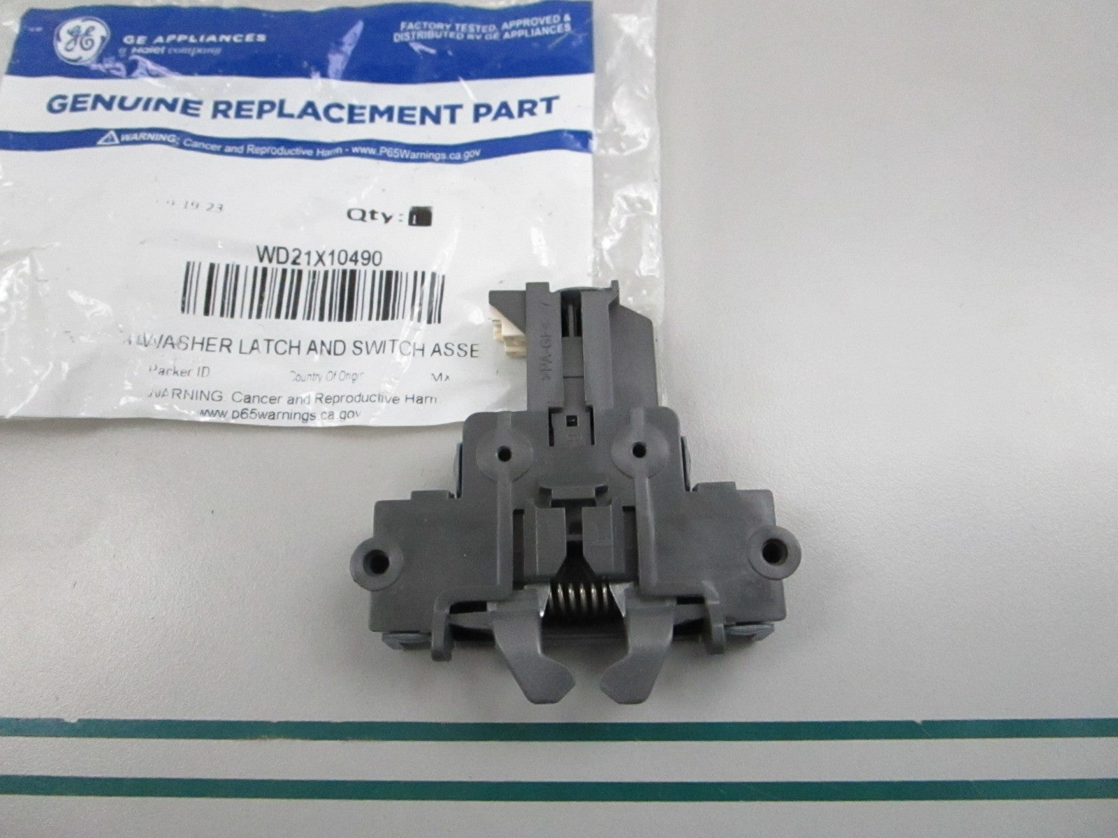 NEW OEM WD21X10490 GE Washer Latch & Switch Assembly 0810