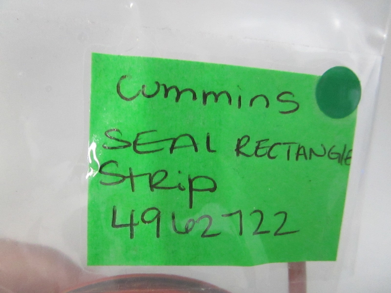 NEW OEM 4962722 Cummins Rectangle Seal Strip 0810