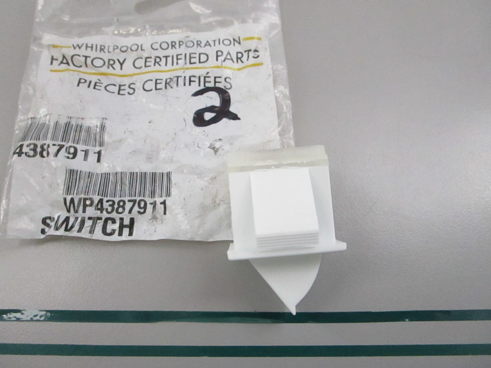 Whirlpool NEW OEM Refrigerator Door Light Fan Switch WP4387911 NOS 0810