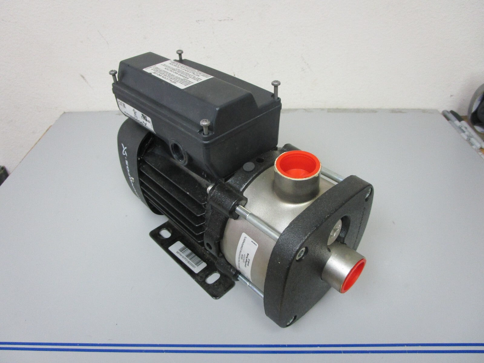 *NEW* 0720 Grundfos Multistage Centrifugal Pump 97850225 98584167