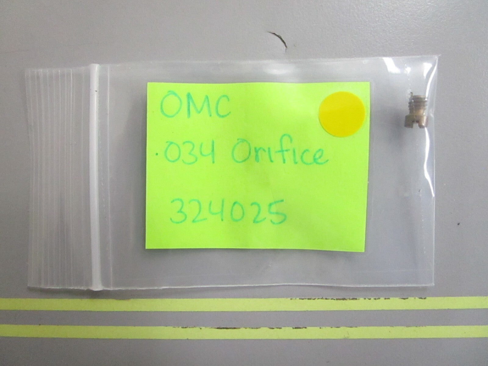*NEW OEM* 0810 OMC Johnson Evinrude .034 Orifice 324025 0324025