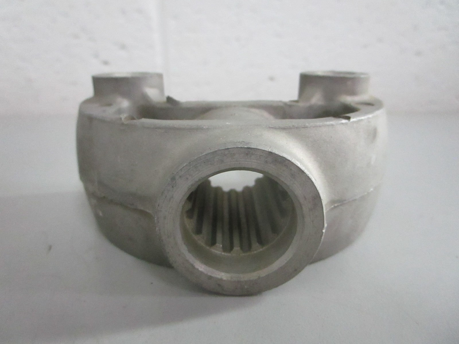 NEW OEM 30462A1 Mercury Quicksilver Yoke 0820