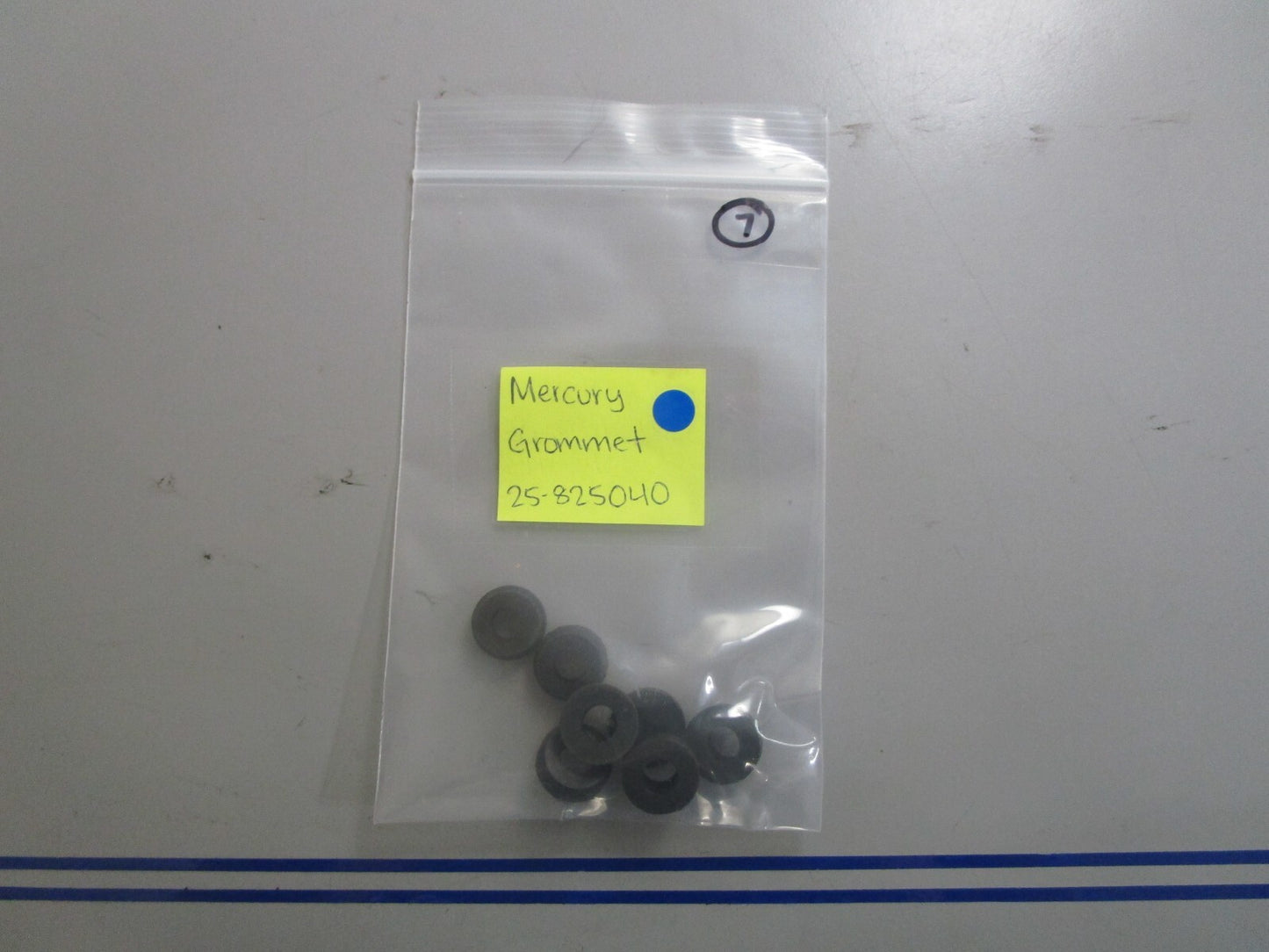 *NEW OEM* 0810 Mercury Quicksilver Grommet 25-825040