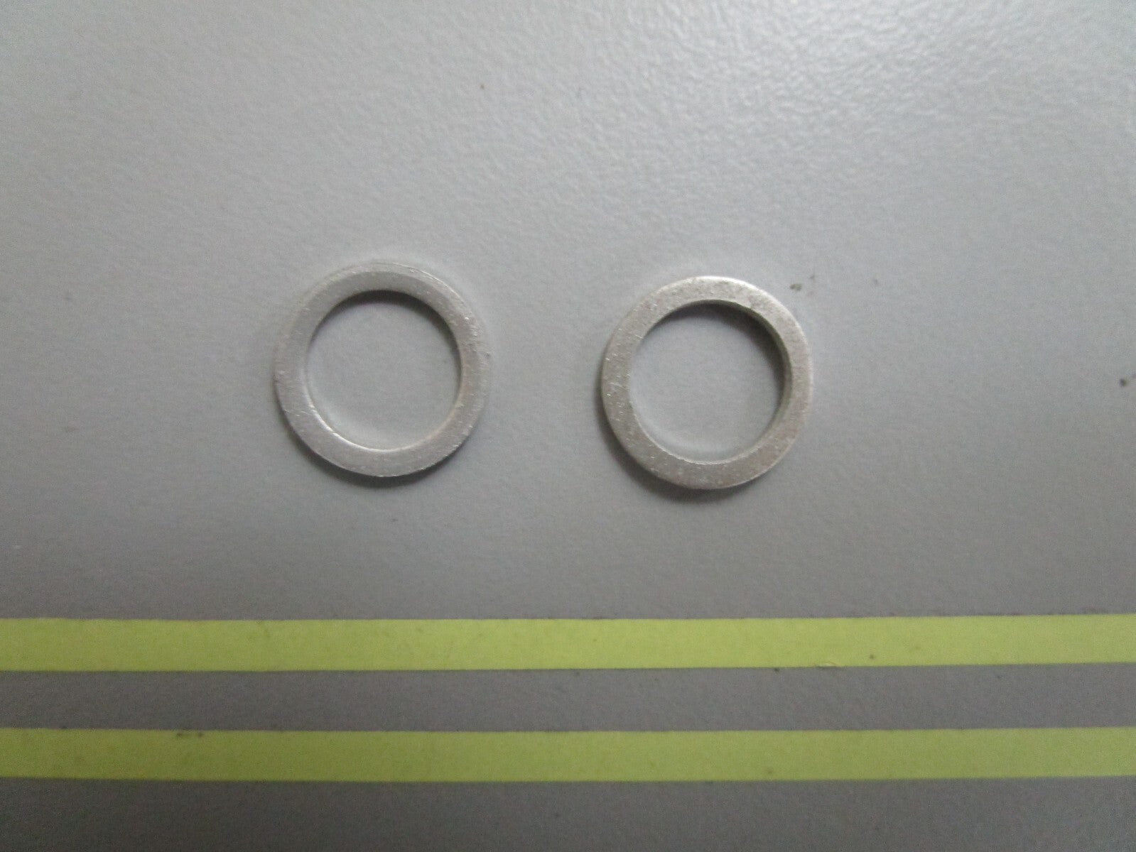 *NEW OEM* (LOT OF 2) 0810 Volvo Penta Gasket 957171