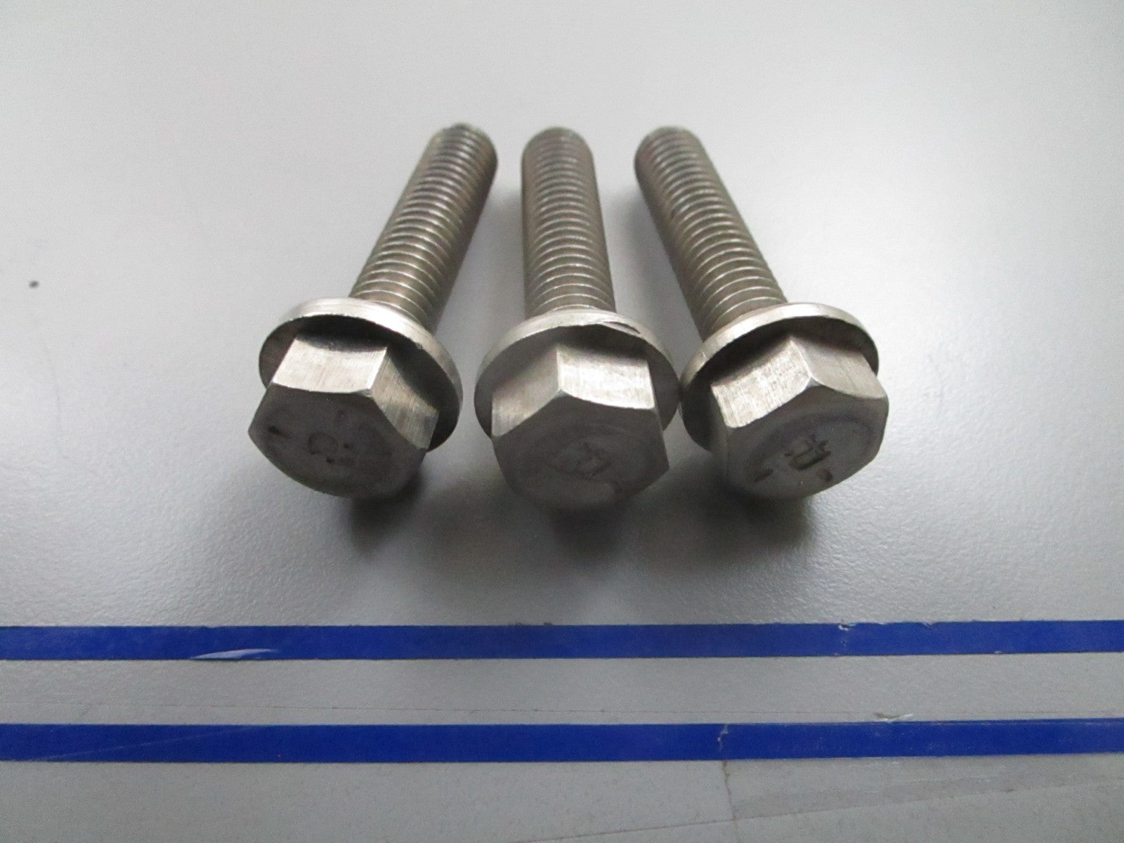 *NEW OEM* (LOT OF 3) 0810 OMC Johnson Evinrude Screw 3853262