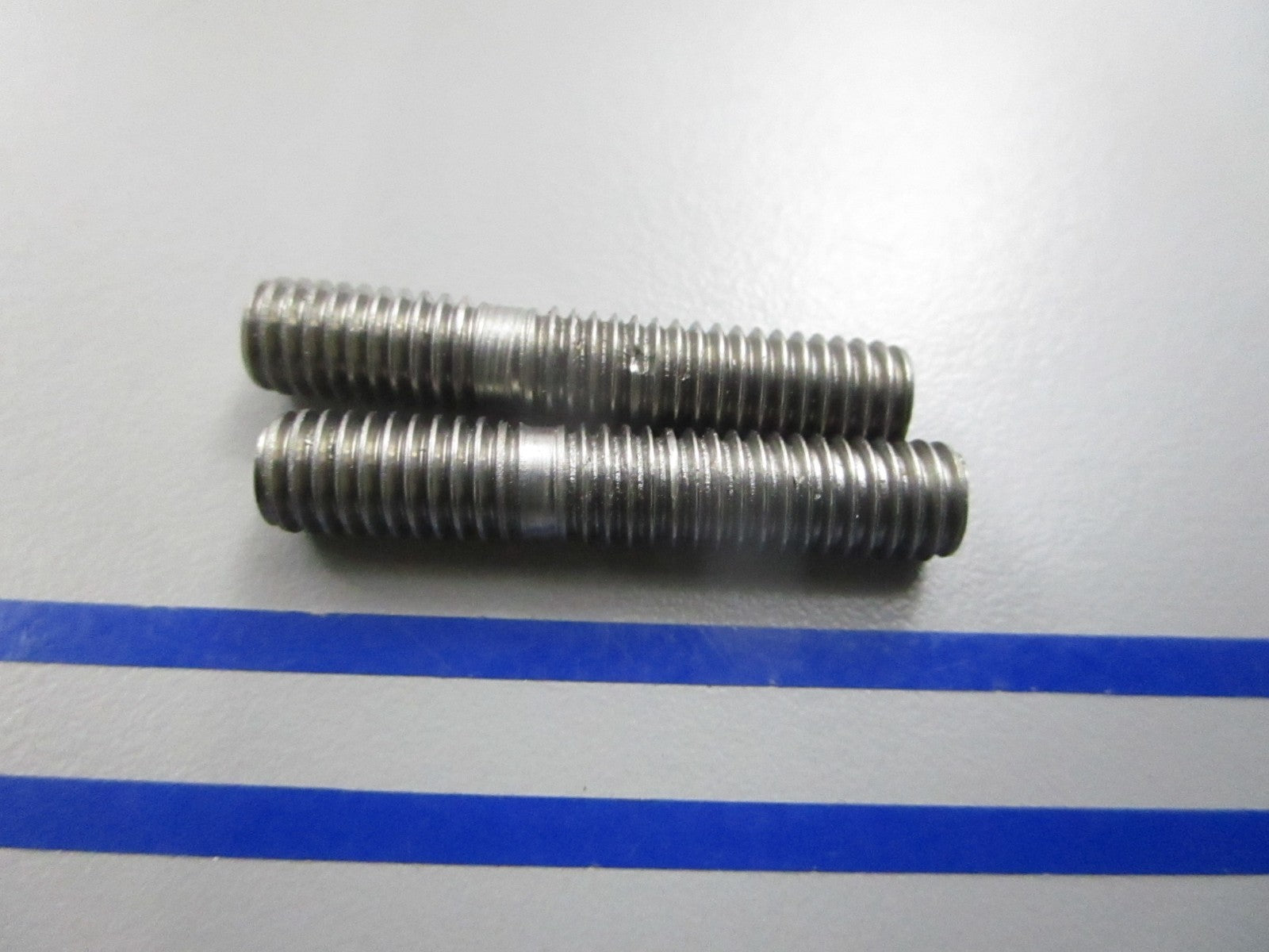 NEW OEM (LOT OF 2) 16-84870M Yamaha Mariner Stud 0810