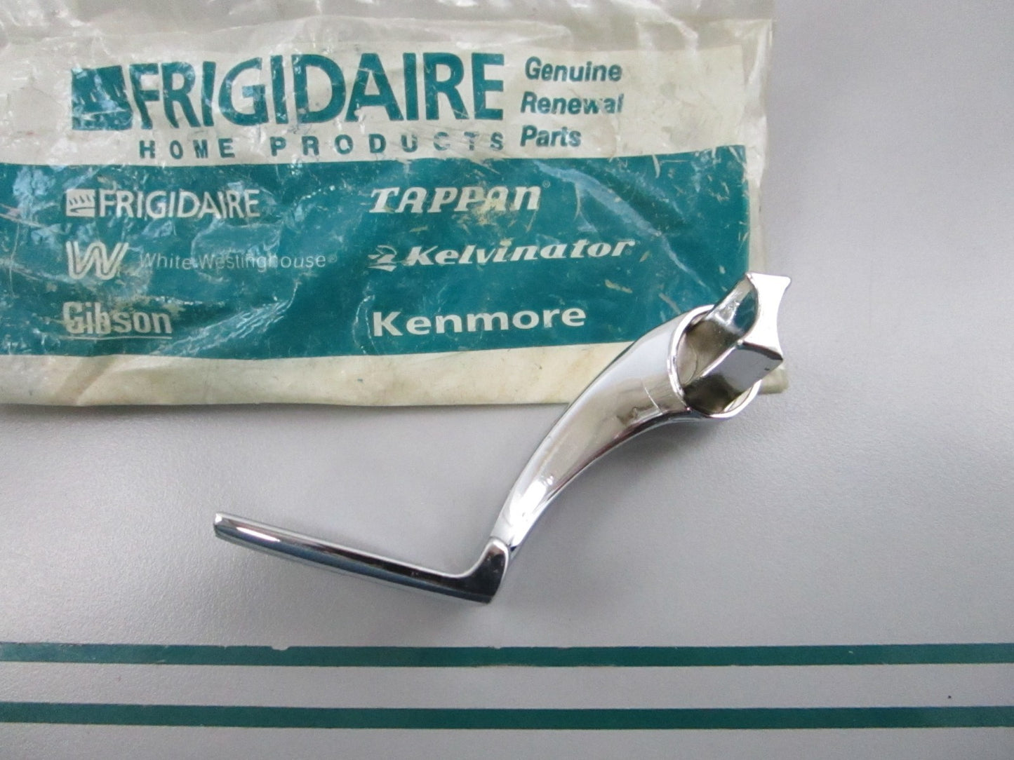 NEW OEM 5300162930 Frigidaire Door Handle End Cap 0810