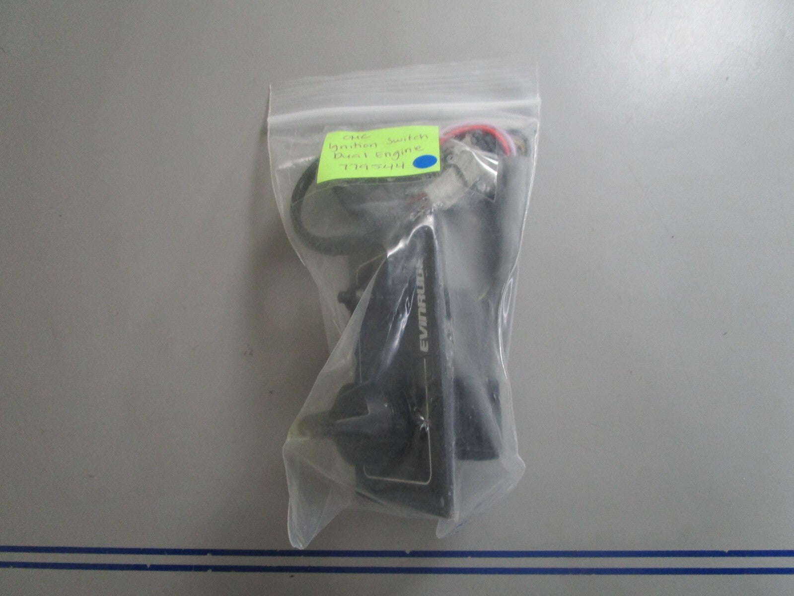 *NEW OEM* 0810 OMC Johnson Evinrude Ignition Switch Dual Engine 779544 0779544