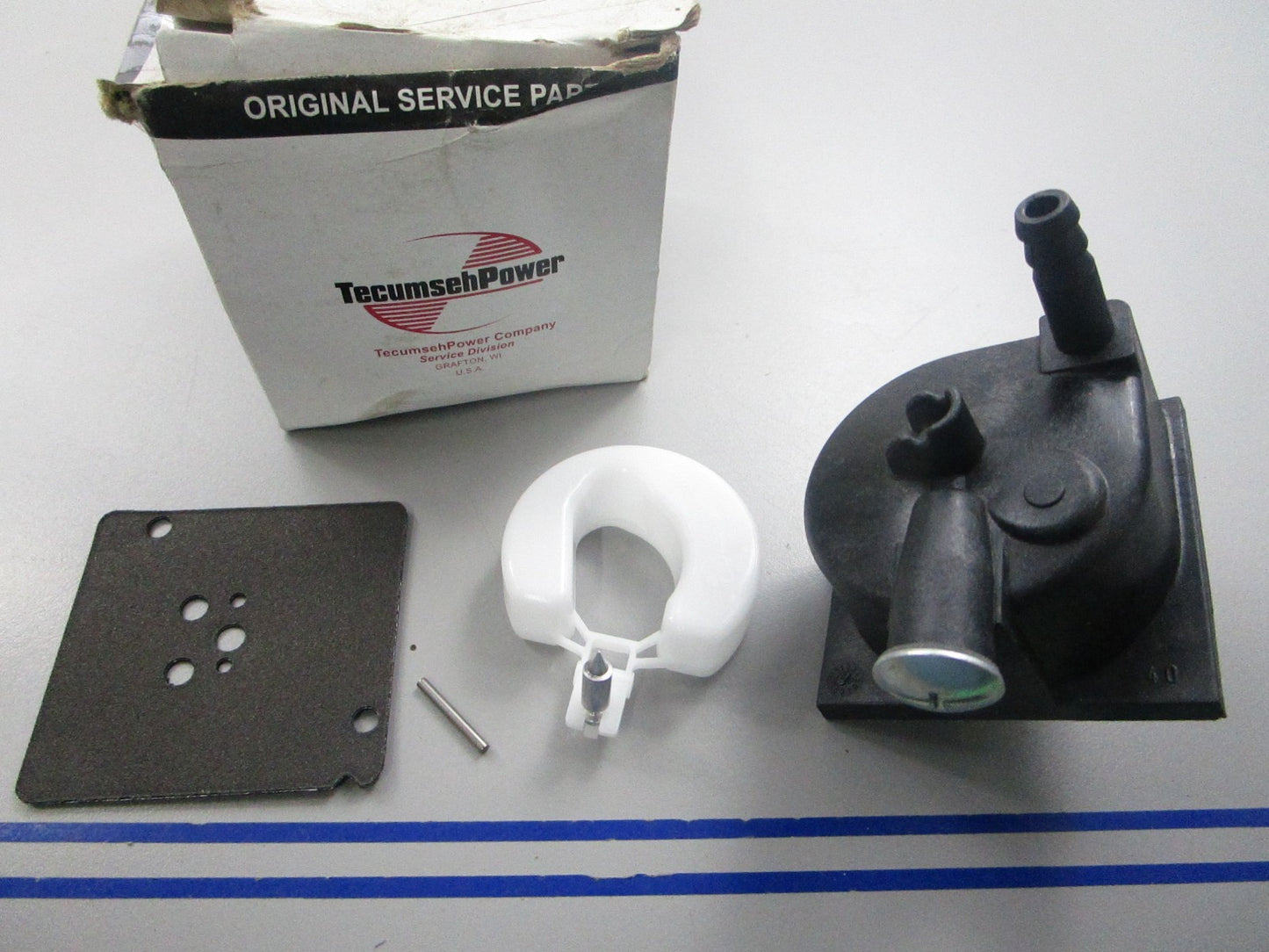 NEW OEM 730649 Tecumseh Float Bowl Kit 0810