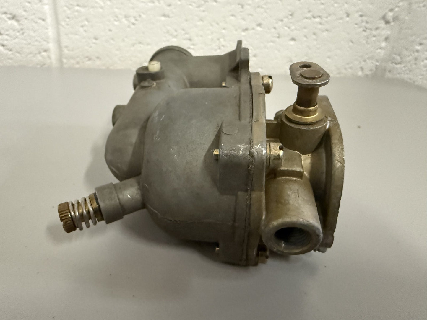 NEW OEM 294075 Briggs & Stratton Carburetor 0820