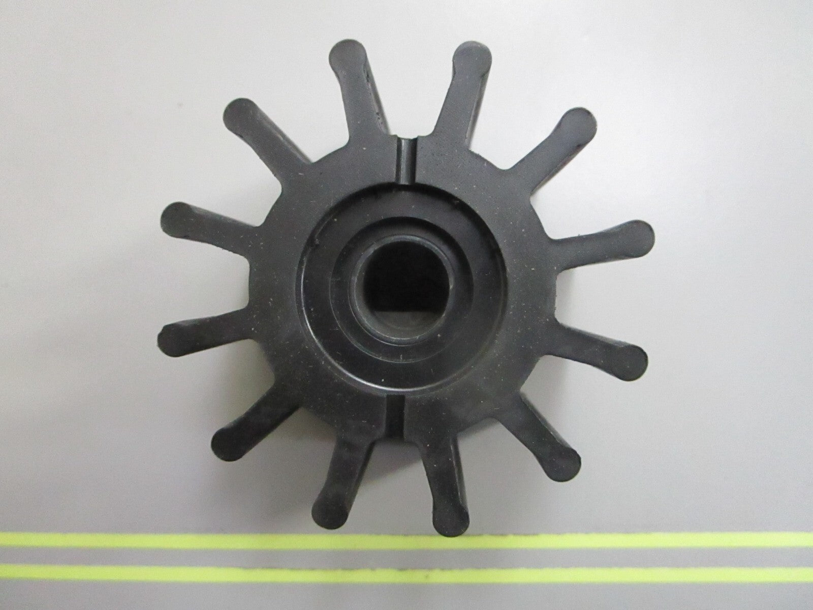 *NEW OEM* 0820 OMC Johnson Evinrude Impeller 3854072 987176