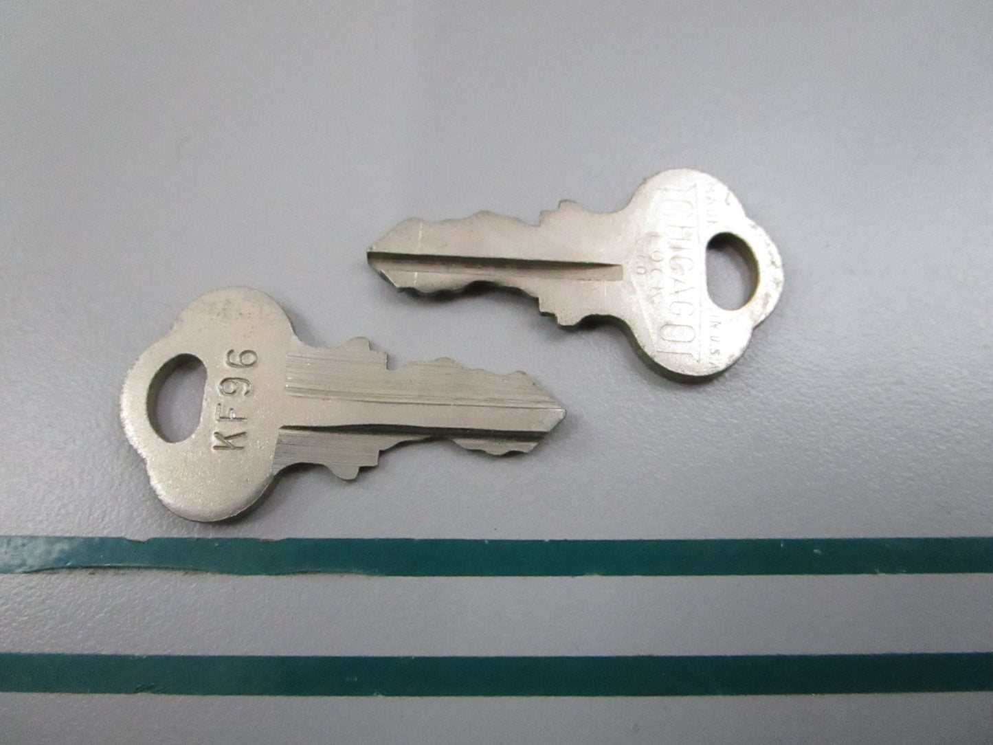 NEW OEM (LOT OF 2) 501611 0501611 OMC Johnson Evinrude KF96 Ignition Key 0810