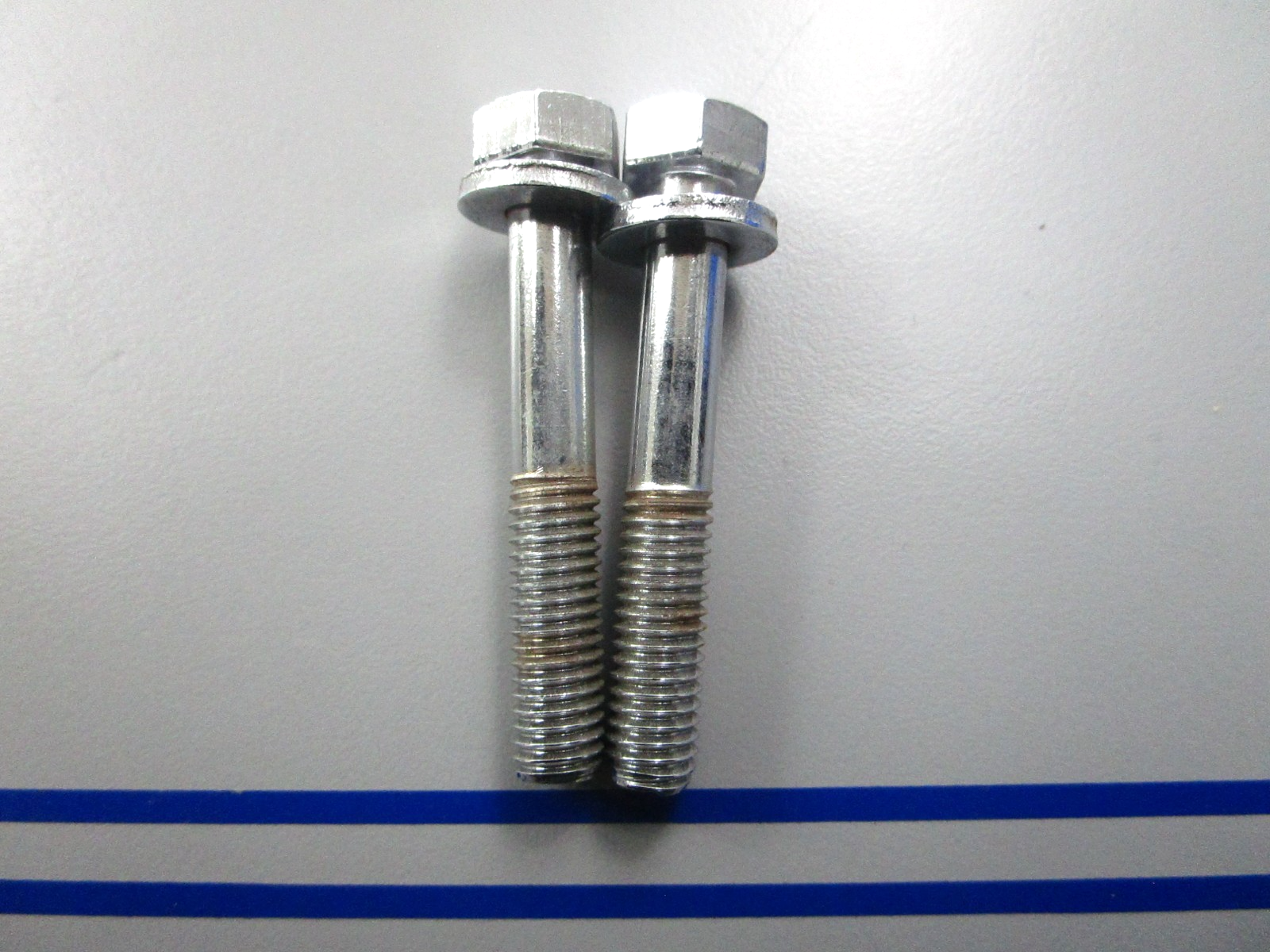 *NEW OEM* (LOT OF 2) 0810 Mercury Quicksilver Bolt 43091M