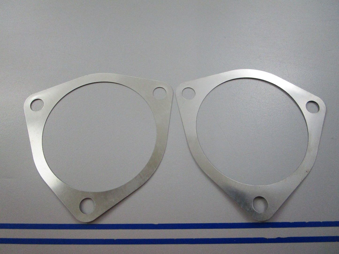 NEW OEM (LOT OF 2) 908429 0908429 OMC Johnson Evinrude Shim 0810