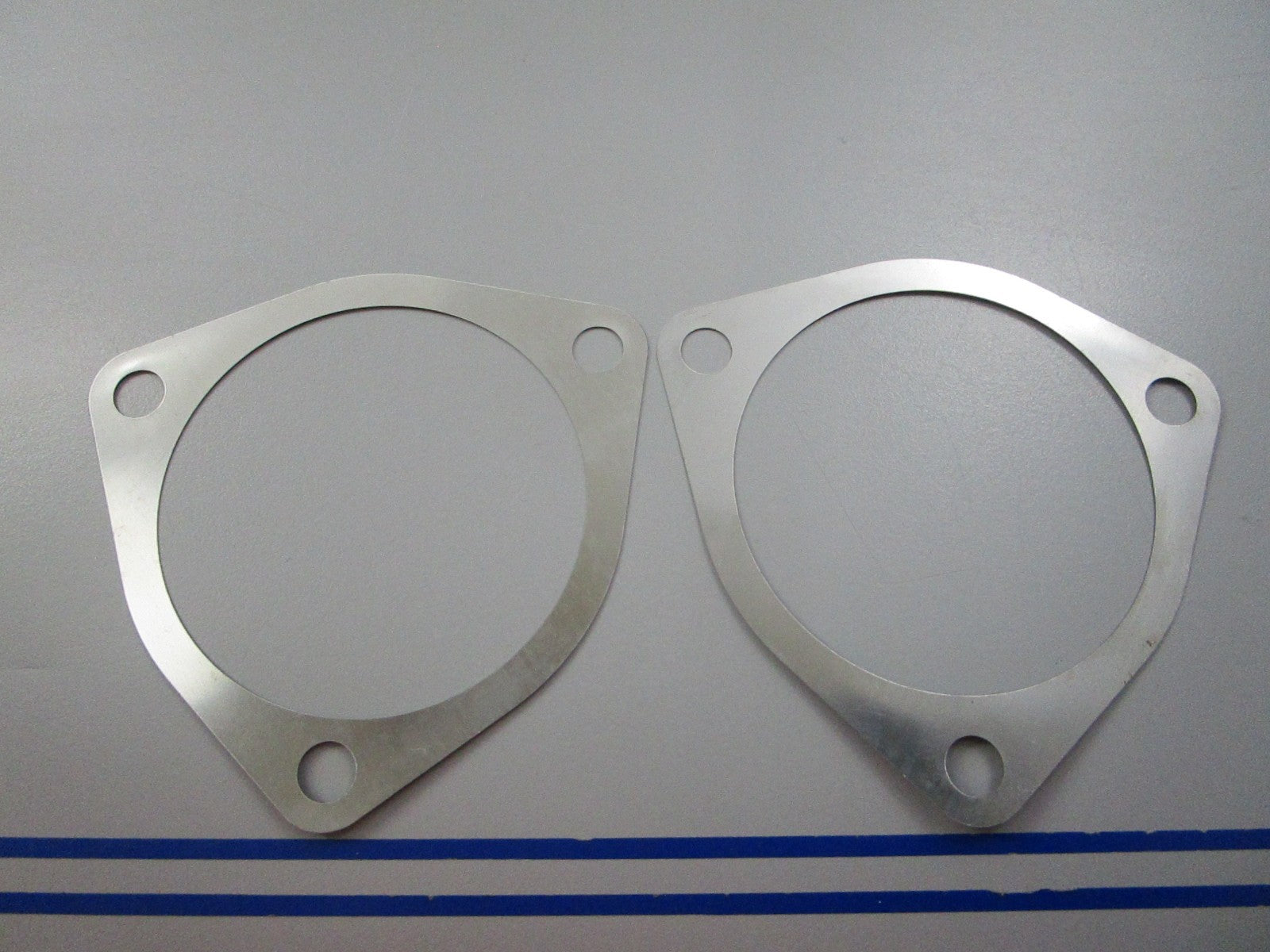 NEW OEM (LOT OF 2) 908429 0908429 OMC Johnson Evinrude Shim 0810
