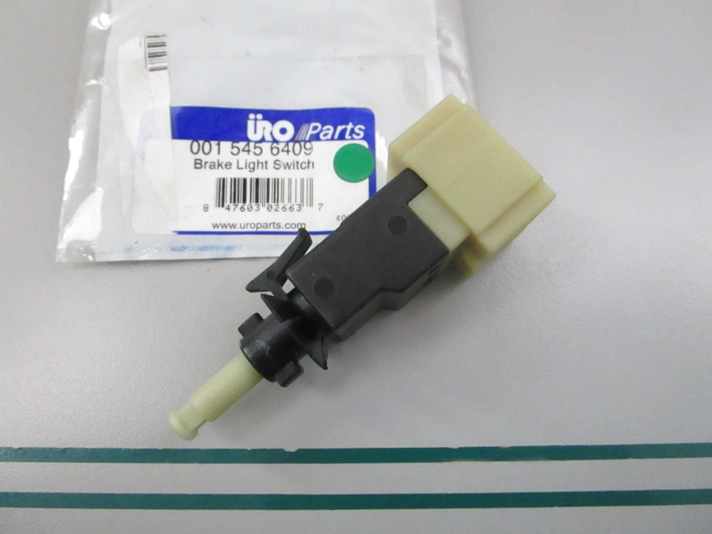 NEW 001 545 6409 URO Parts Brake Light Switch 0810