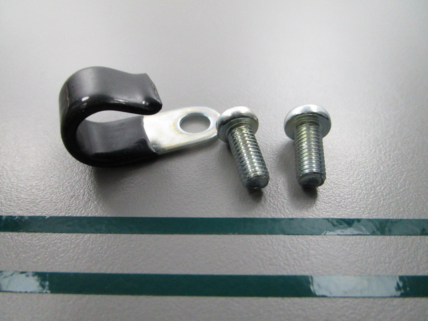 NEW OEM 90465-08028 98501-05012 Yamaha Clamp & Screw Set 0810