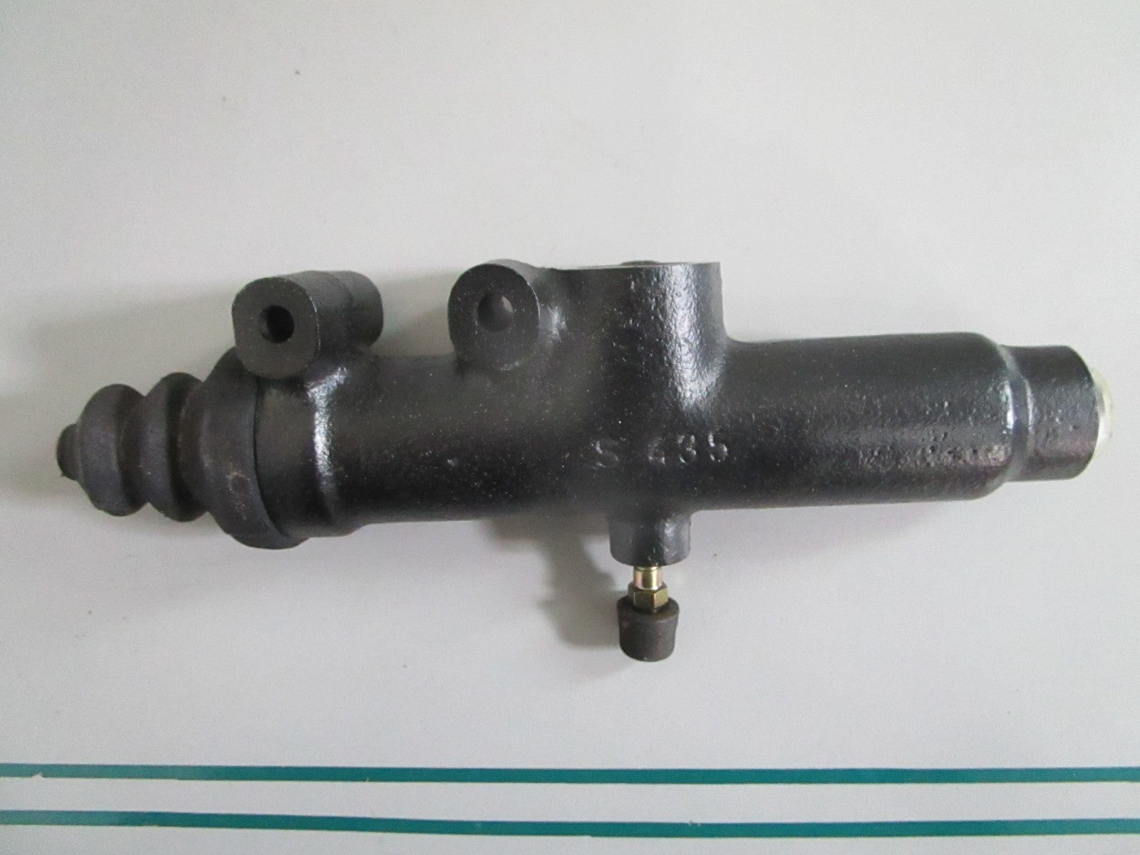 NEW OEM 0002952406 Mercedes-Benz Master Cylinder 0820