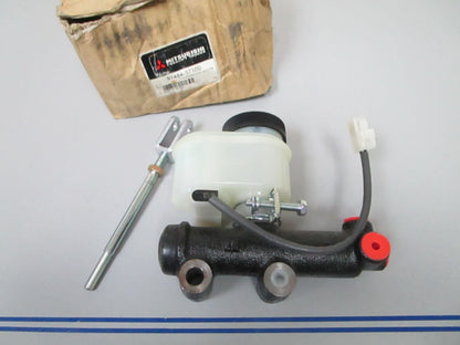 *NEW OEM* 0720 Mitsubishi Caterpillar Forklift Master Cylinder 91484-37100