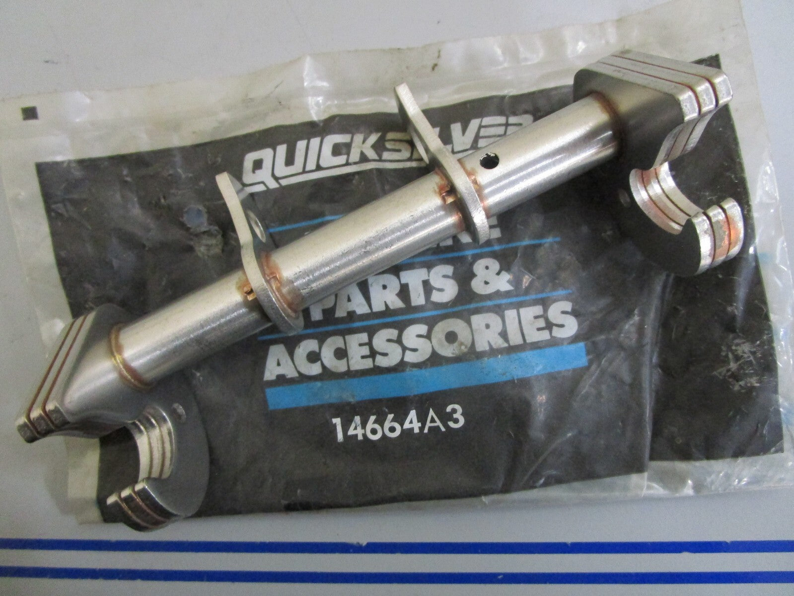*NEW OEM* 0820 Mercury Reverse Lock Ay 14664A3