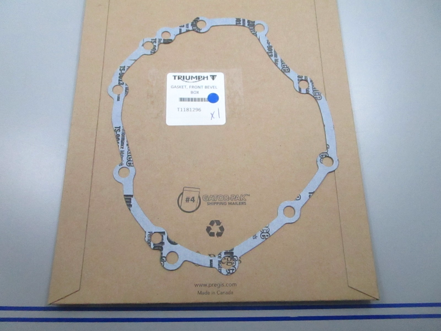 *NEW OEM* 0810 Triumph Front Bevel Box Gasket T1181296