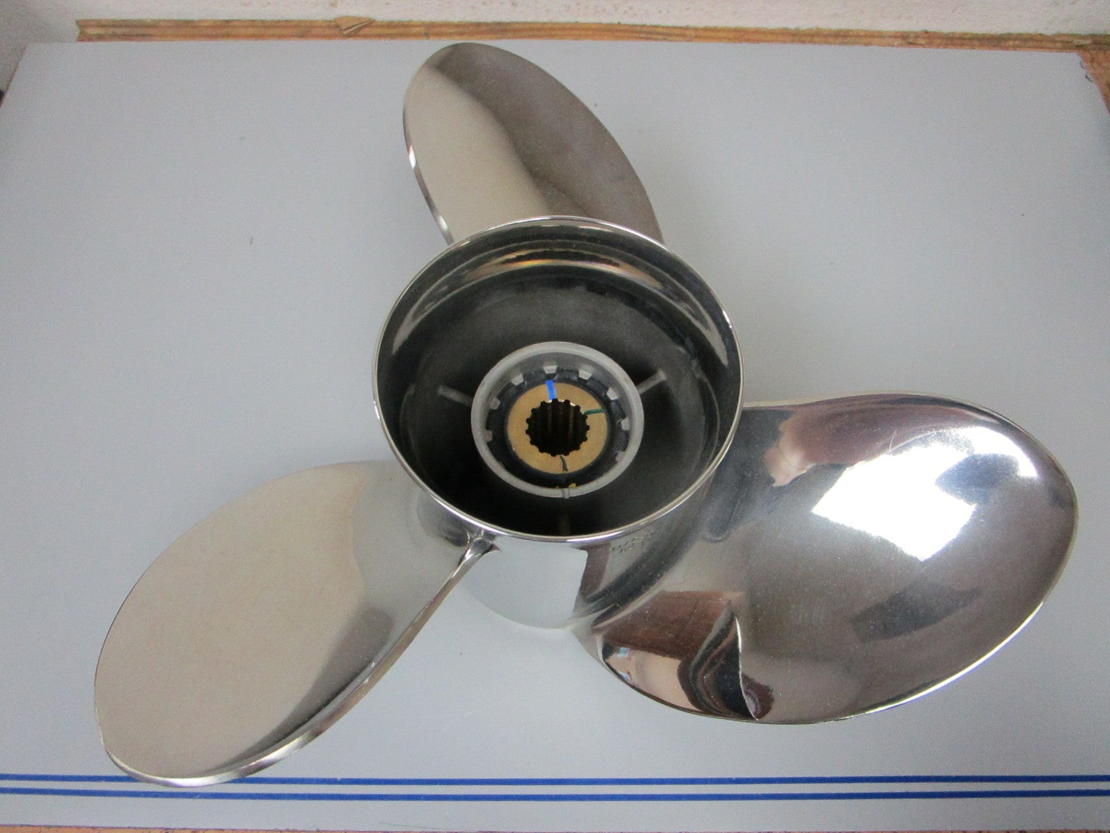 *NEW OEM* 0720 Yamaha 3 Blade Stainless Steel 13 ¾ x 20 Propeller 68F-45974-20