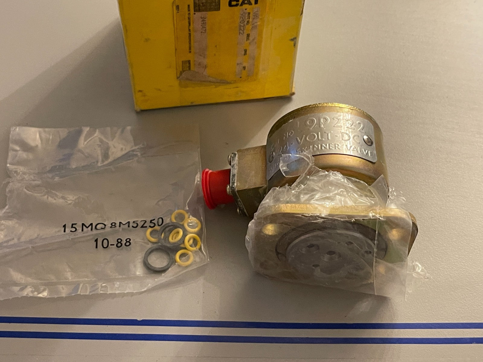 NEW OEM 9P-0222 CAT Caterpillar Solenoid Valve 0720