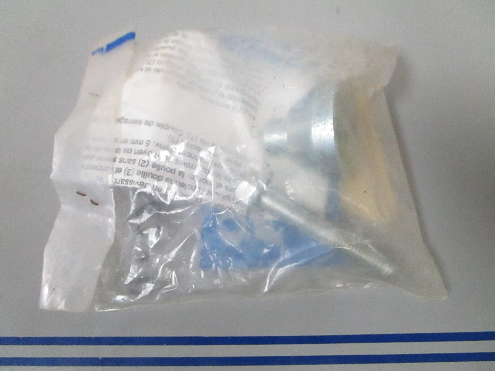 *NEW OEM* 0810 Volvo Penta Mounting Kit 876562