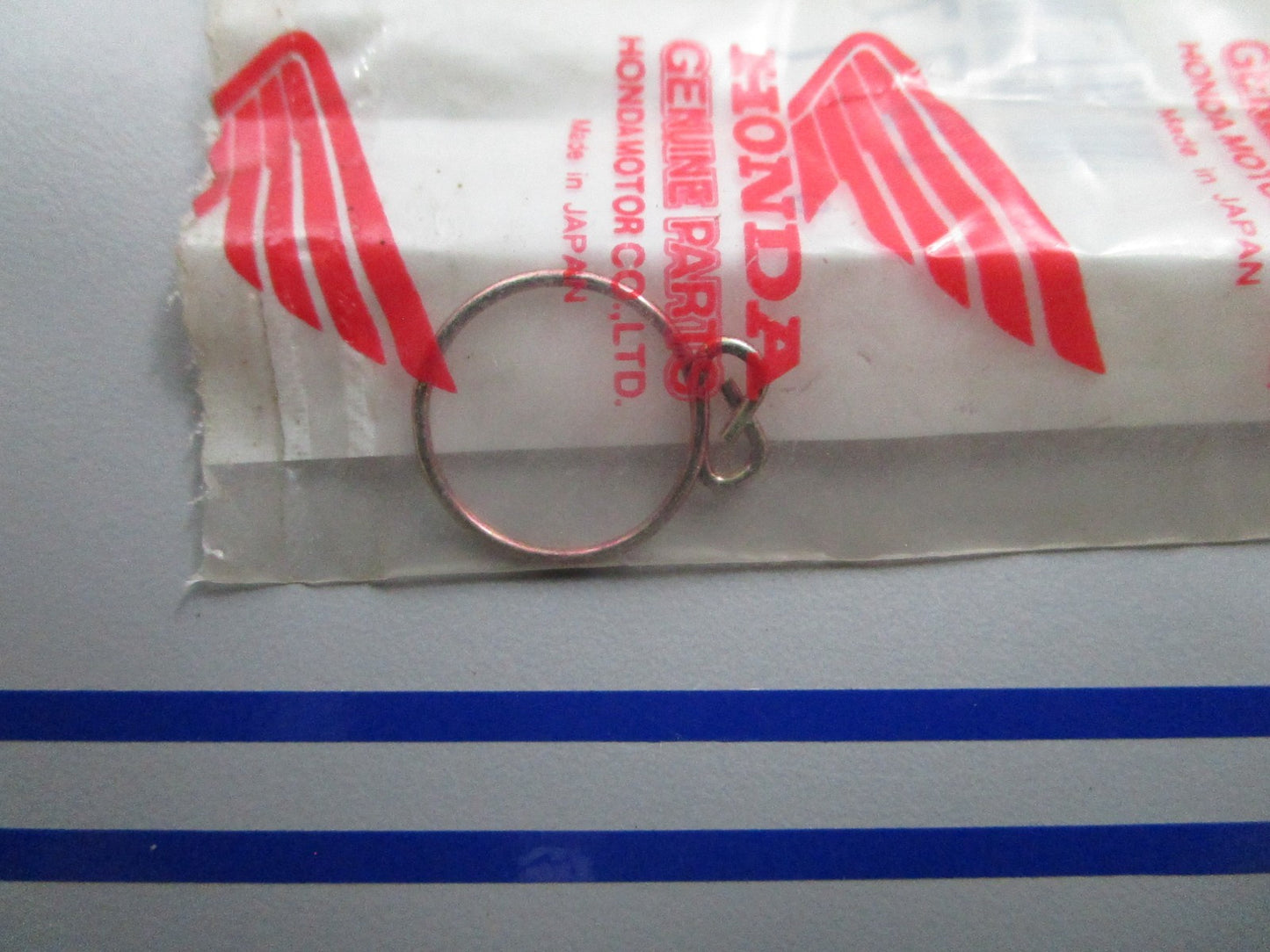 *NEW OEM* 0810 Honda Clip 15772-292-010