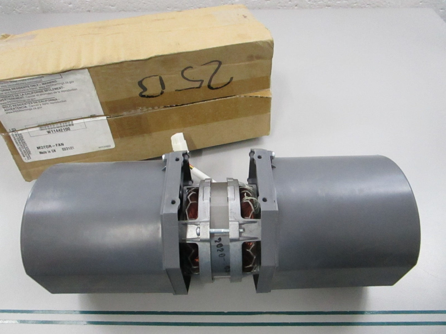 NEW OEM W11442100 Whirlpool Fan Motor 0810
