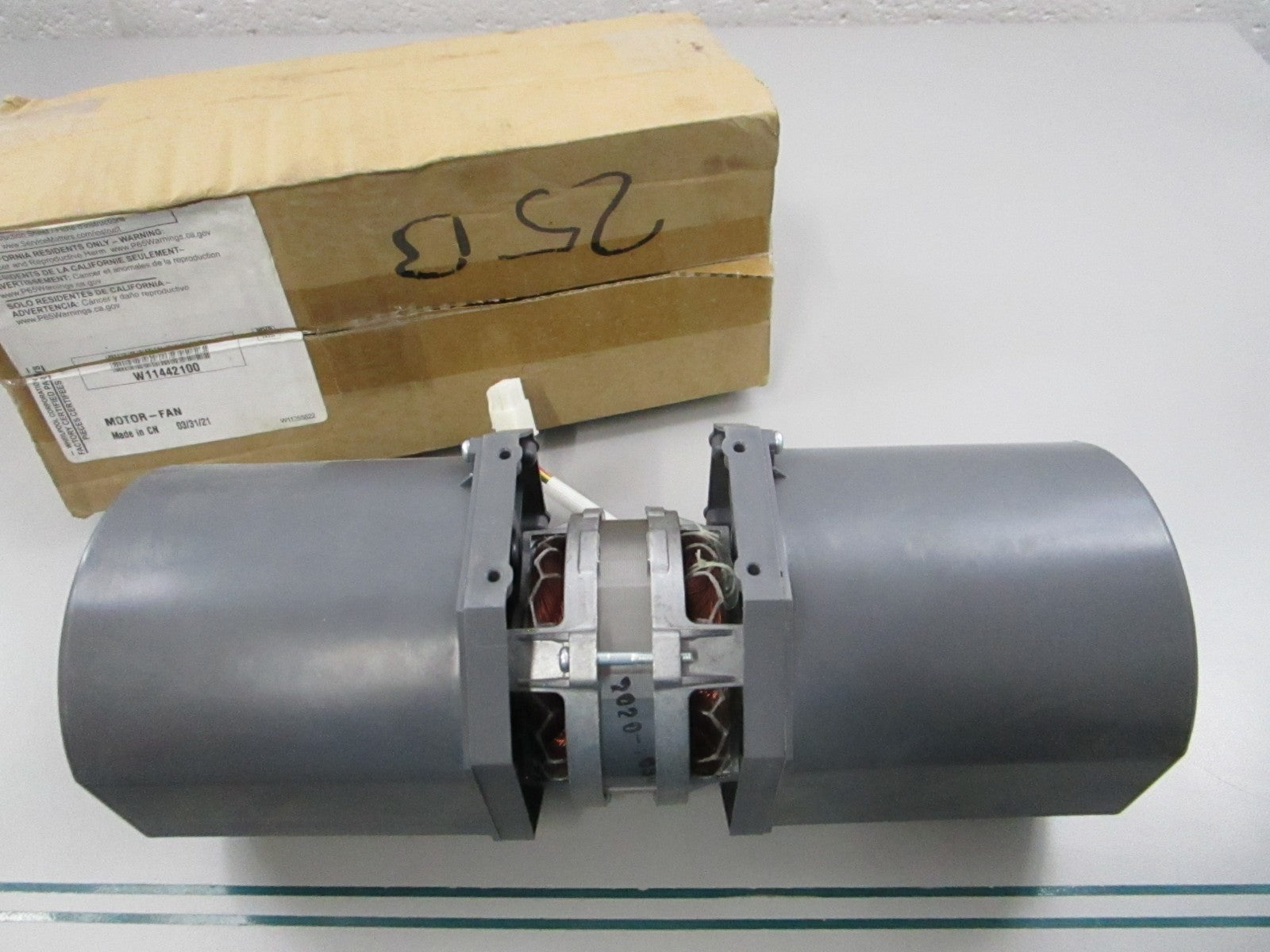 NEW OEM W11442100 Whirlpool Fan Motor 0810