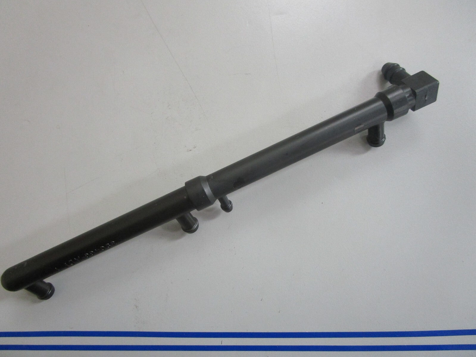 *NEW OEM* 0820 OMC Johnson Evinrude Fuel Manifold Ay 390465 390466