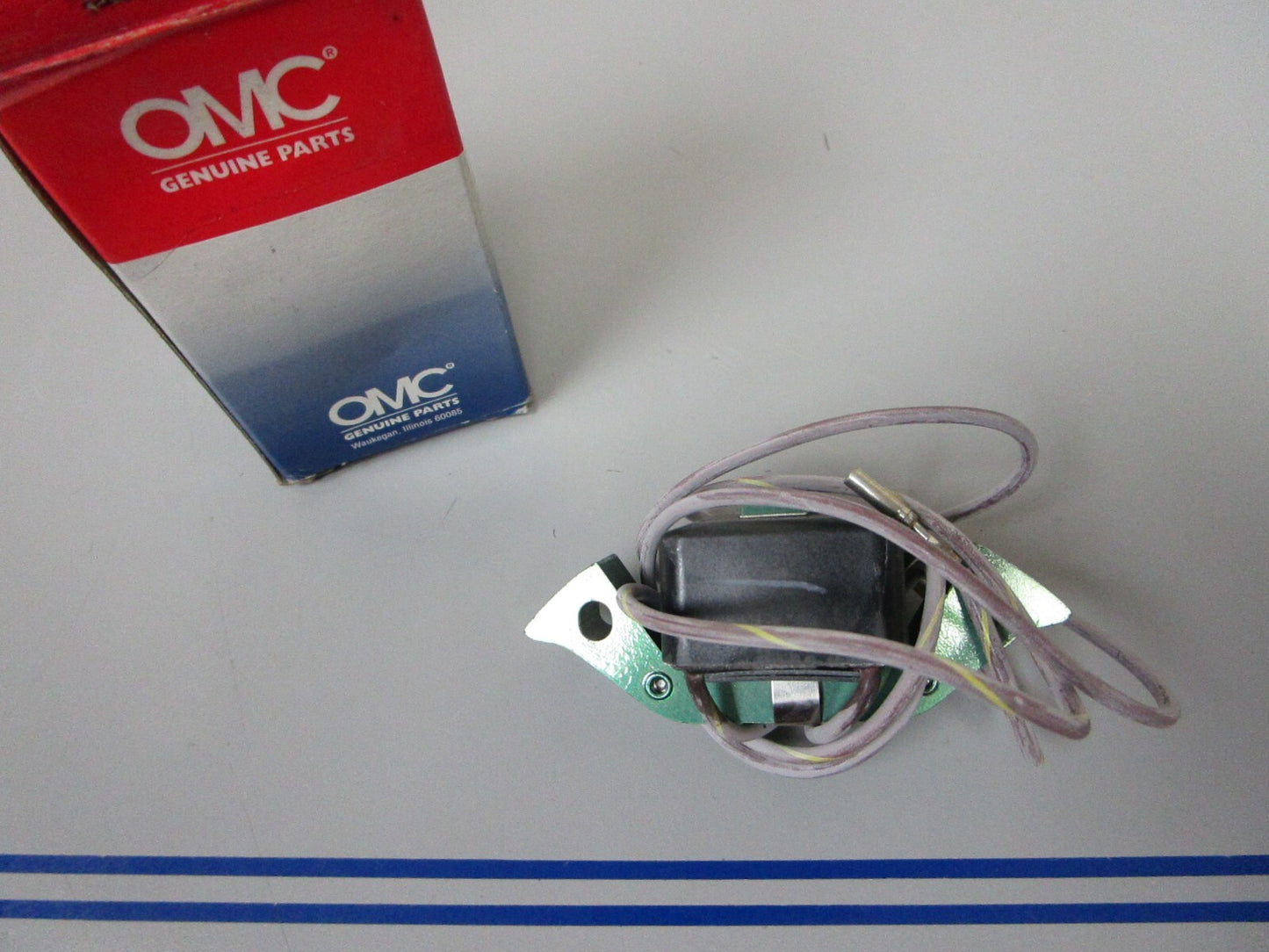 *NEW OEM* 0810 OMC Johnson Evinrude Coil & Lamination 581635 0581635