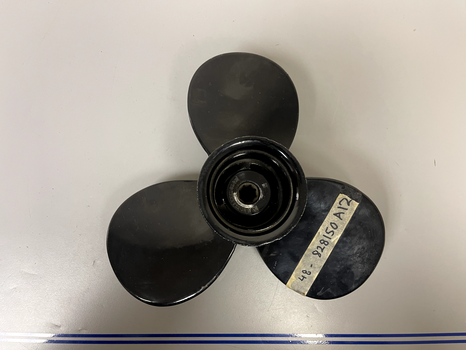 *NEW OEM* 0670 Mercury Quicksilver Propeller 48-828150A12