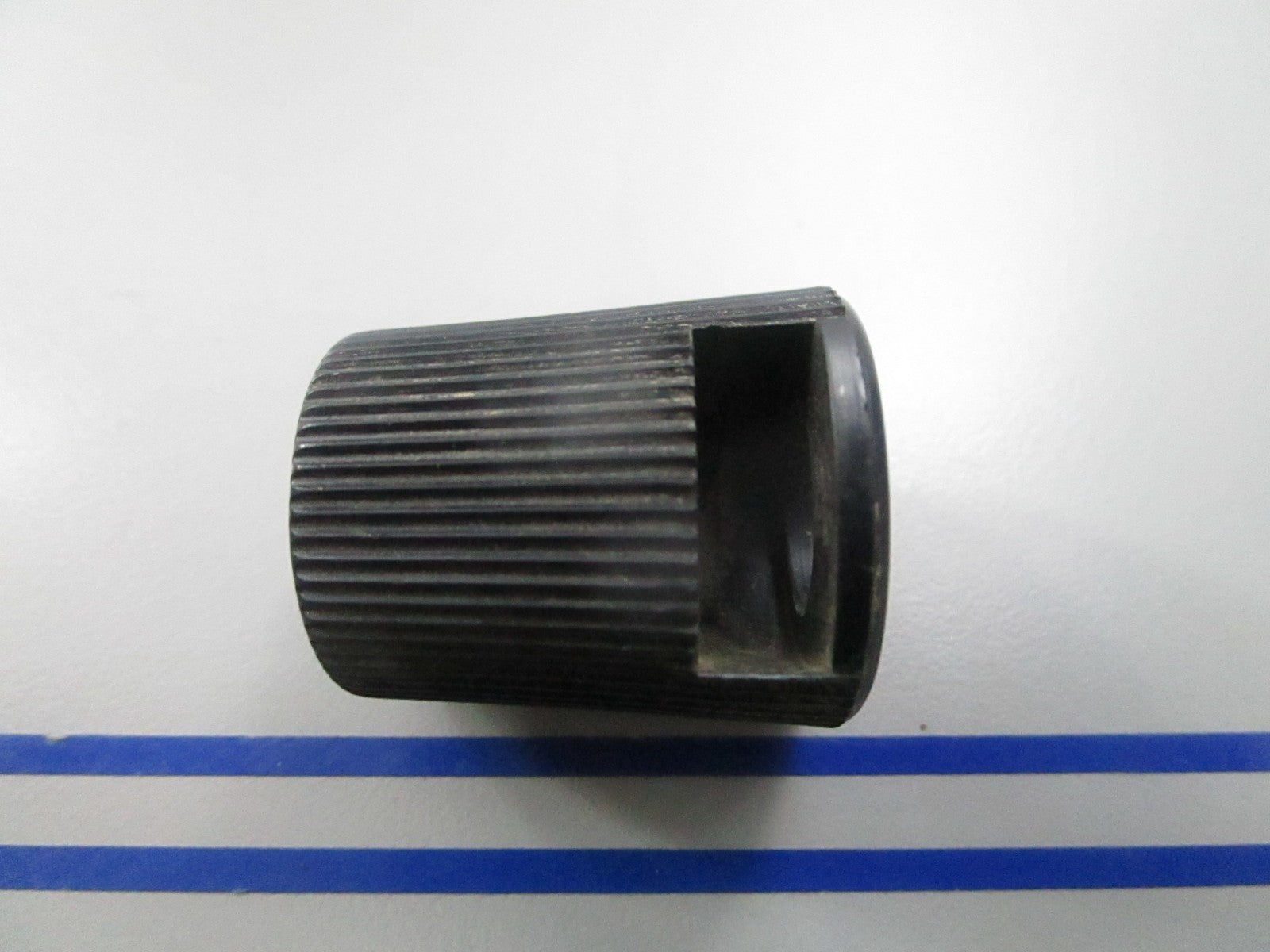 NEW OEM 308049 0308049 OMC Johnson Evinrude Knob 0810