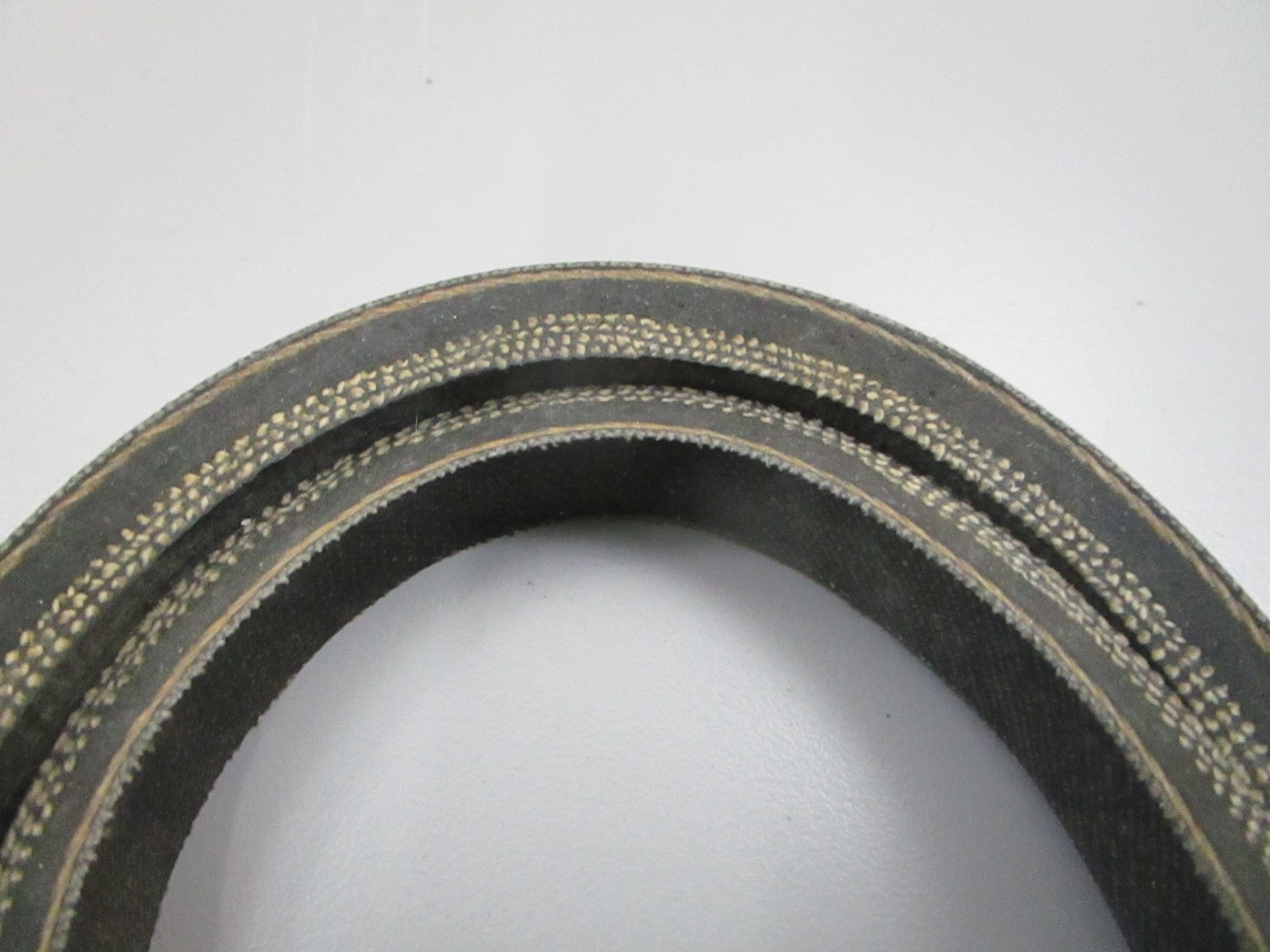 *NEW OEM* 0810 Mercury Quicksilver V-Belt 57-49213A1 57-93658