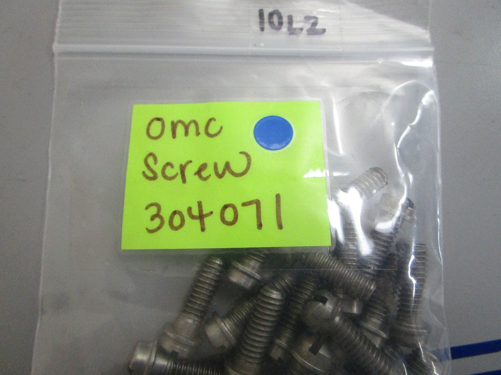 *NEW OEM* (LOT OF 2) 0810 OMC Johnson Evinrude Throttle Screw 304071 0304071