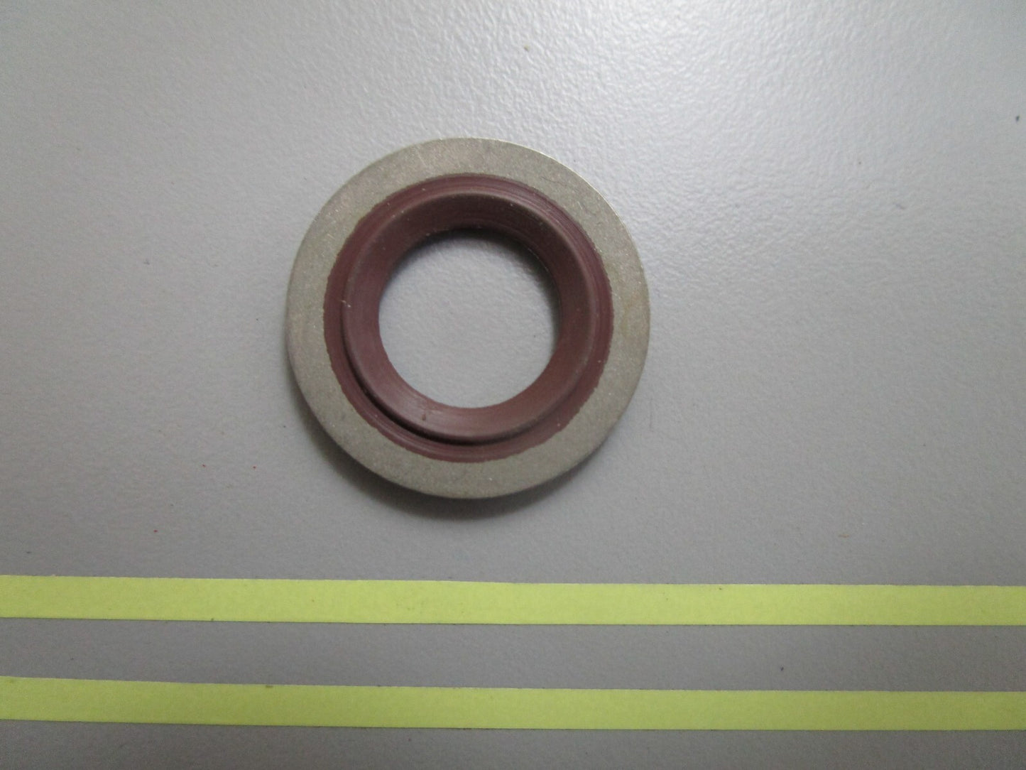*NEW OEM* 0810 Volvo Penta Washer 3851981