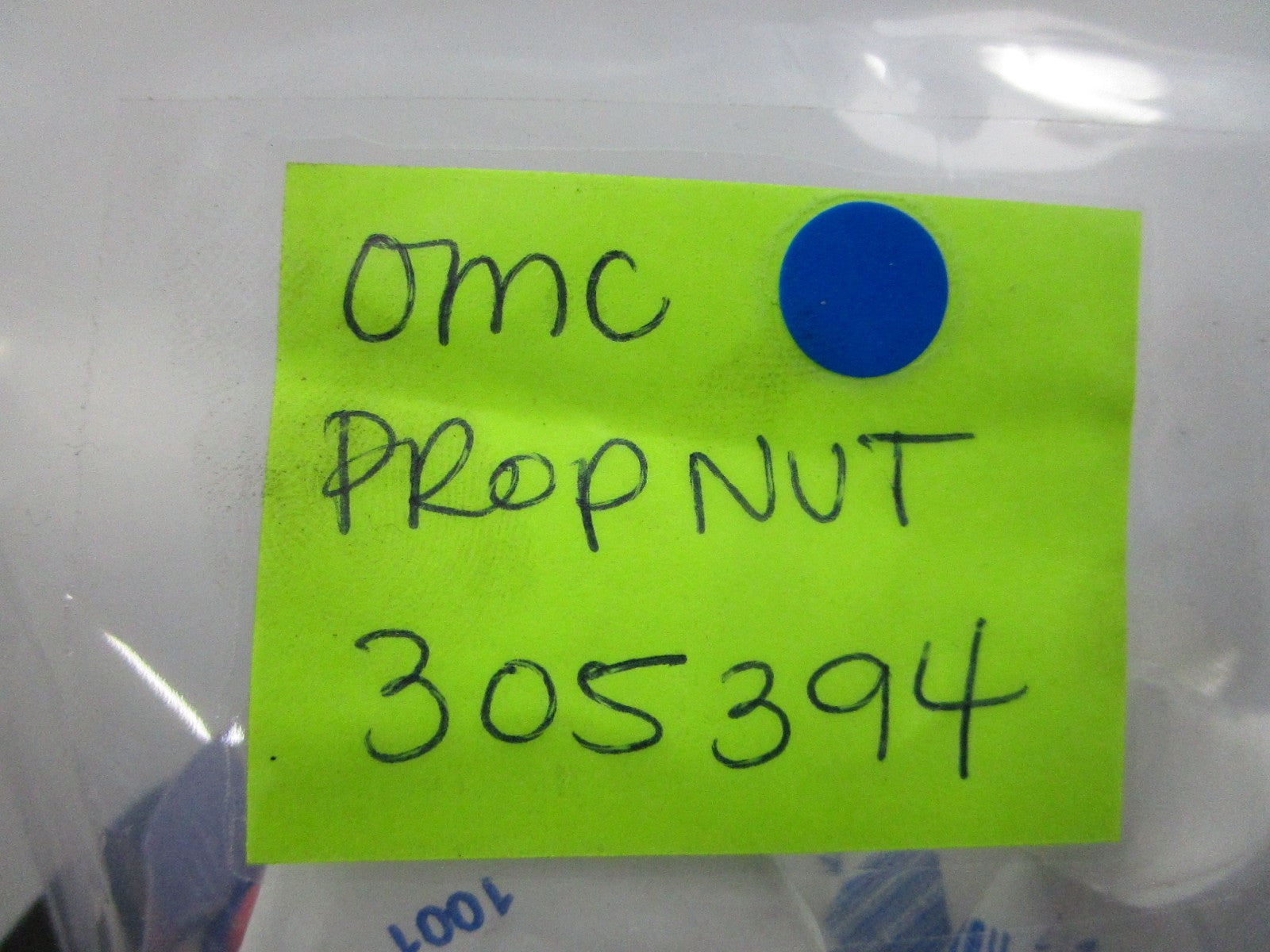 *NEW OEM* 0810 OMC Johnson Evinrude Prop Nut 305394 0305394