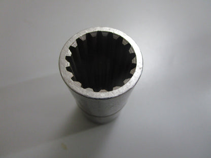 *NEW OEM* 0820 Volvo Penta 17 Splined Sleeve 3862085