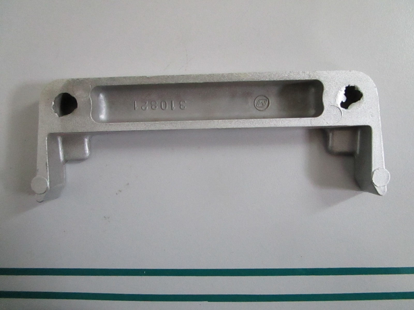 NEW OEM 310821 0310821 OMC Johnson Evinrude Clamp 0820