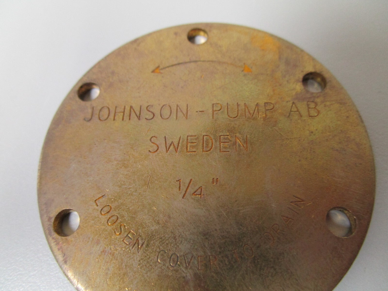 *NEW OEM* 0720 Volvo Penta 1/4" Johnson Pump Cover 803724