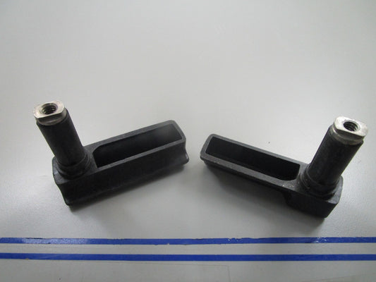 *NEW OEM* (LOT OF 2) 0810 OMC Johnson Evinrude Latch Handle 395898 0395898
