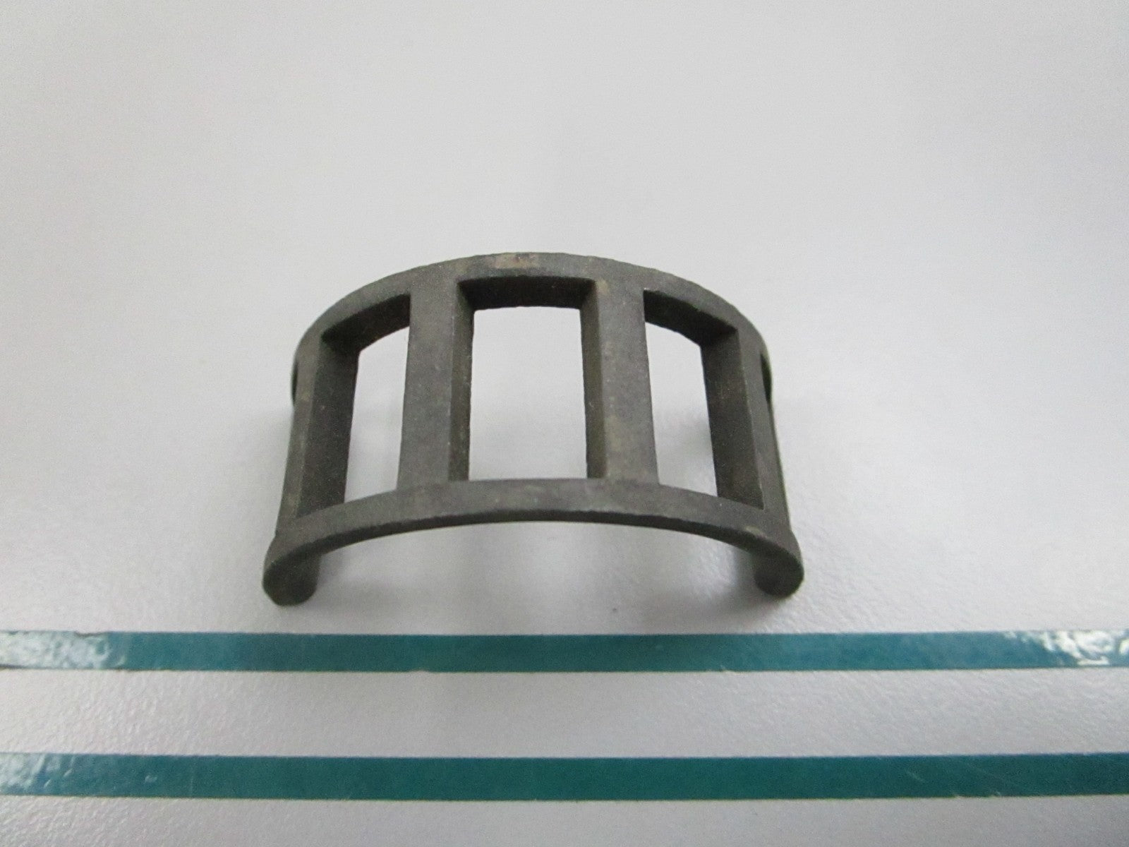 NEW OEM 305116 0305116 OMC Johnson Evinrude Cage 0810